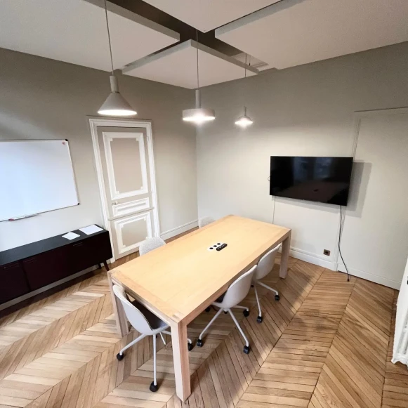 Bureau privé 30 m² 10 postes Location bureau Boulevard de Magenta Paris 75010 - photo 5