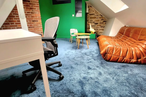 Bureau privé - 35700 - 2 postes - 550€