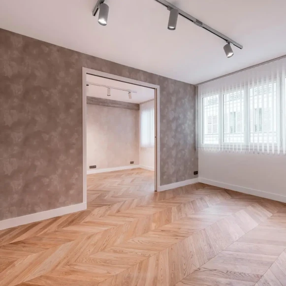 Espace indépendant 35 m² 6 postes Location bureau Rue du Faubourg Saint-Honoré Paris 75008 - photo 2