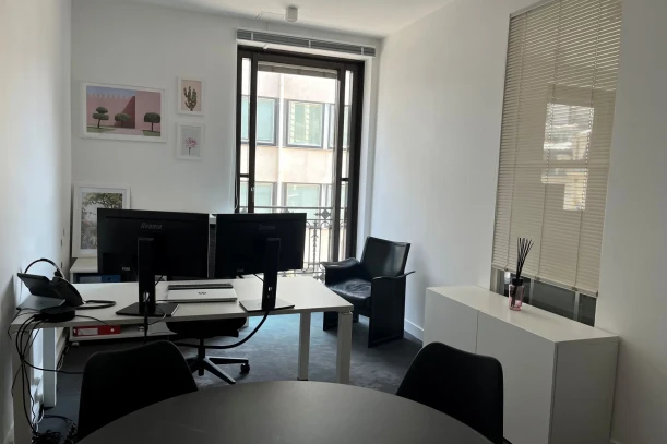 Bureau privé - 75016 - 2 postes - 2200€