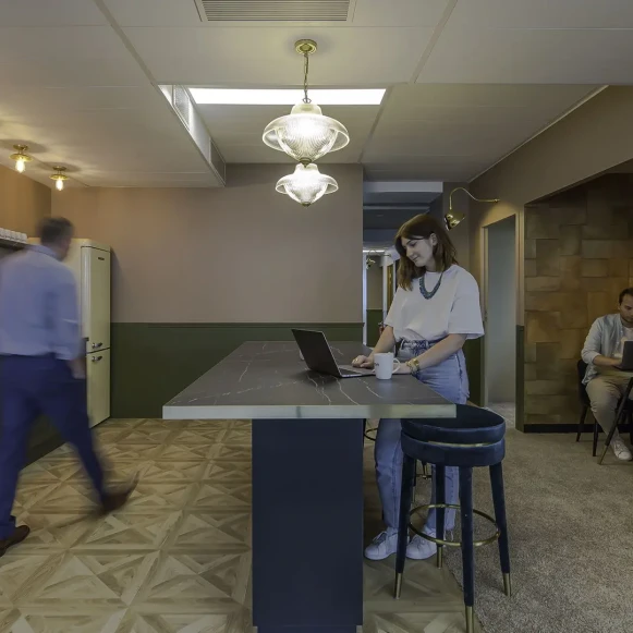 Espace indépendant 150 m² 44 postes Location bureau Avenue Dubonnet Courbevoie 92400 - photo 4