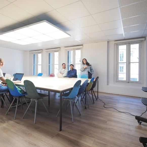 Espace indépendant 140 m² 30 postes Location bureau Rue de la République Marseille 13001 - photo 1