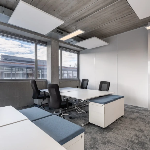 Bureau privé 30 m² 6 postes Coworking Allée Clémentine Deman Lille 59000 - photo 3