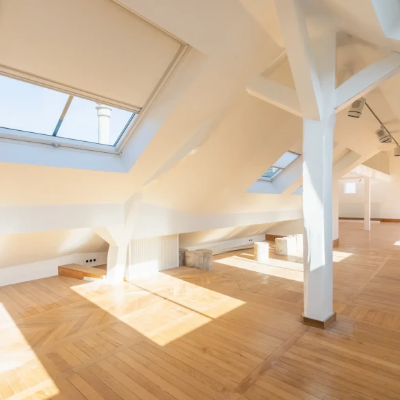 Espace indépendant 180 m² 30 postes Location bureau Rue des Arquebusiers Paris 75003 - photo 4