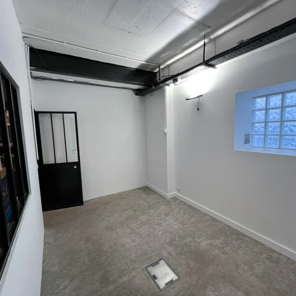 Bureau privé 11 m² 3 postes Location bureau Avenue de Versailles Paris 75016 - photo 2