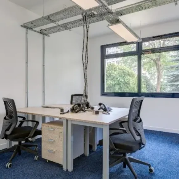 Bureau privé 16 m² 3 postes Coworking Rue des Cévennes Paris 75015 - photo 5