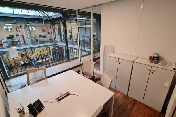 Bureau privé - 75010 - 2 postes - 900€
