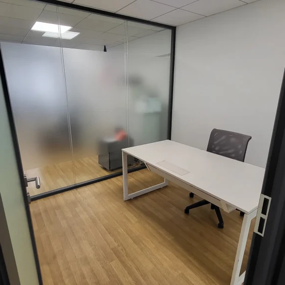 Bureau privé 12 m² 4 postes Location bureau Rue Louise Michel Levallois-Perret 92300 - photo 10