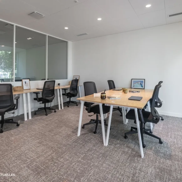 Espace indépendant 100 m² 25 postes Location bureau Rue Stephenson Montigny-le-Bretonneux 78180 - photo 2