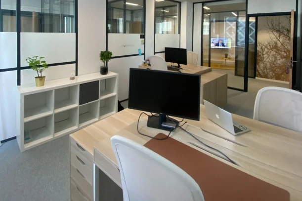 Bureau privé - 35000 - 4 postes - 1800€