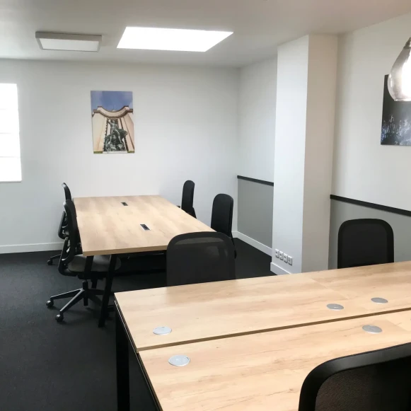 Bureau privé 130 m² 25 postes Coworking Rue Benjamin Franklin Paris 75016 - photo 1