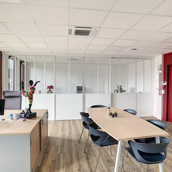 Open Space  4 postes Location bureau Rue Philibert Routin Chambéry 73000 - photo 7