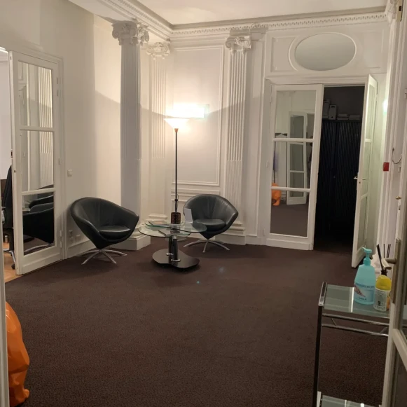 Bureau privé 16 m² 2 postes Location bureau Avenue Bugeaud Paris 75016 - photo 6