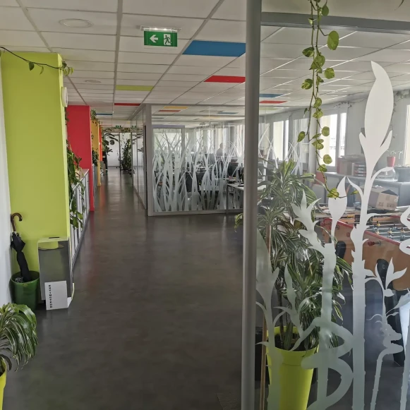 Espace indépendant 81 m² 14 postes Location bureau Avenue Michelet Saint-Ouen-sur-Seine 93400 - photo 1