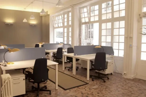 Open Space - 75005 - 2 postes - 380€