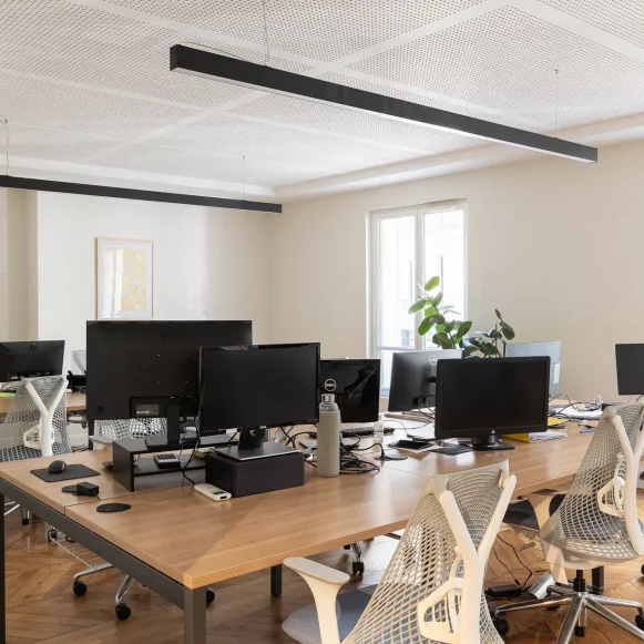 Espace indépendant 175 m² 26 postes Location bureau Rue d'Argenteuil Paris 75001 - photo 1