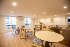 Espace indépendant - 75009 - 61 postes - 51850€