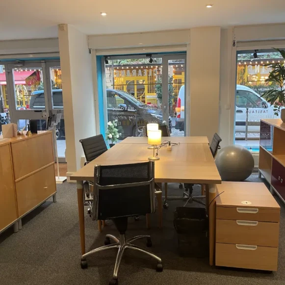 Open Space  5 postes Coworking Cour des Petites Écuries Paris 75010 - photo 1