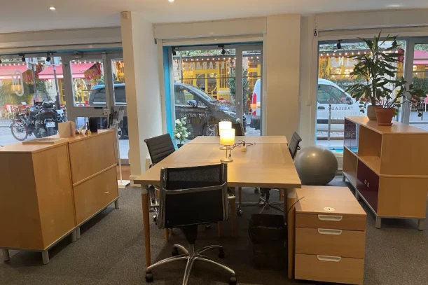 Open Space - 75010 - 5 postes - 350€