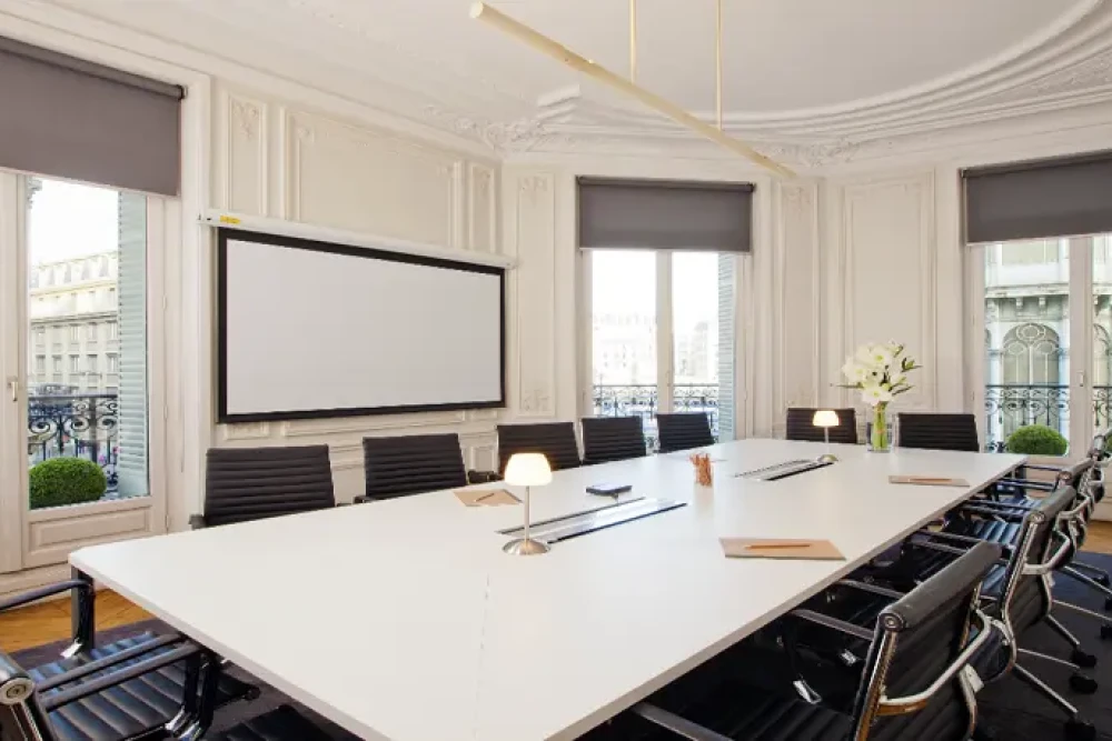 Bureau privé - 75008 - 8 postes - 5090€