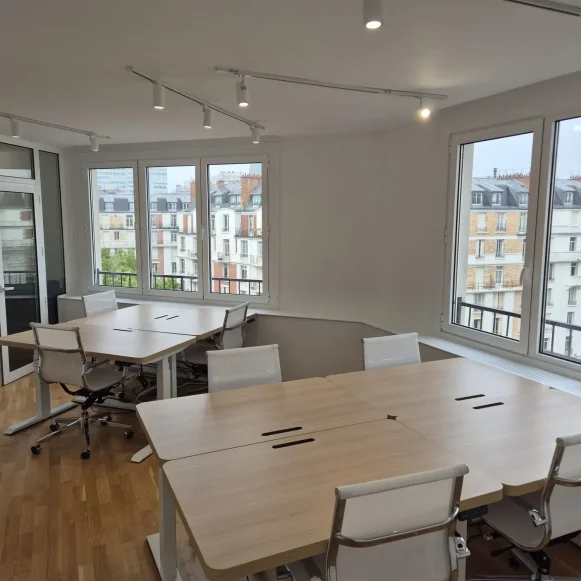 Open Space  7 postes Location bureau Rue Alfred Roll Paris 75017 - photo 1