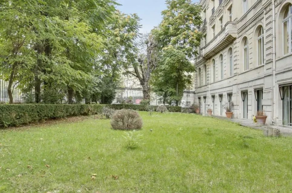 Volum Rue de Tilsitt