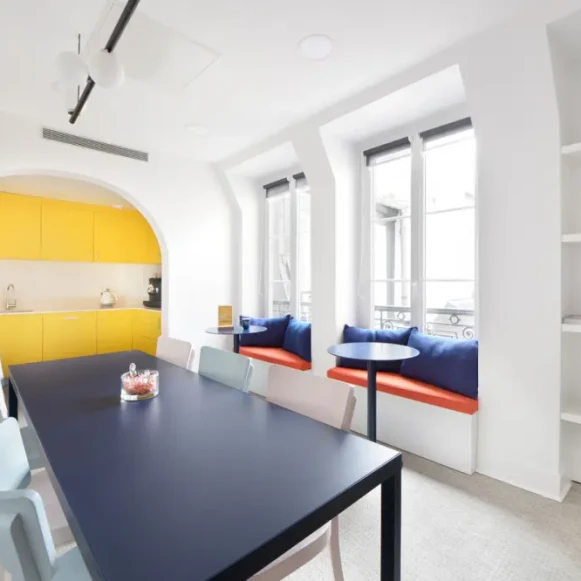 Bureau privé 11 m² 2 postes Coworking Boulevard de Sébastopol Paris 75001 - photo 4