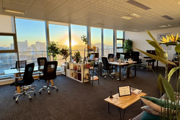 Open Space - 75018 - 4 postes - 270€