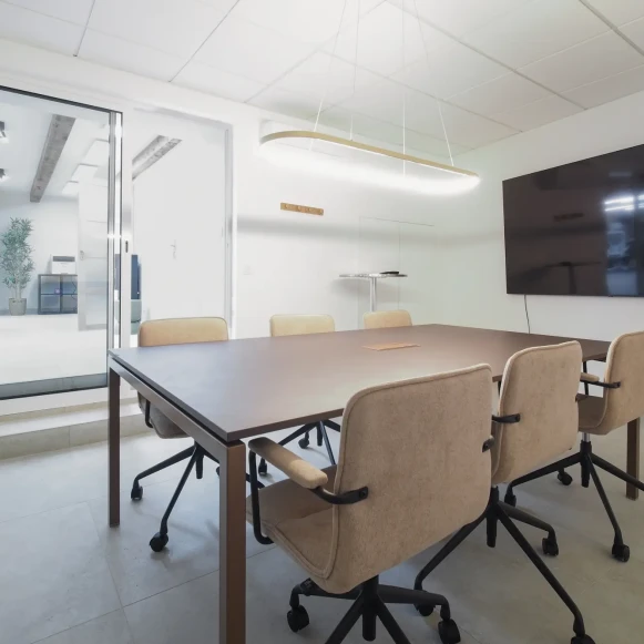 Espace indépendant 150 m² 16 postes Location bureau Rue d'Arcole Marseille 13006 - photo 6