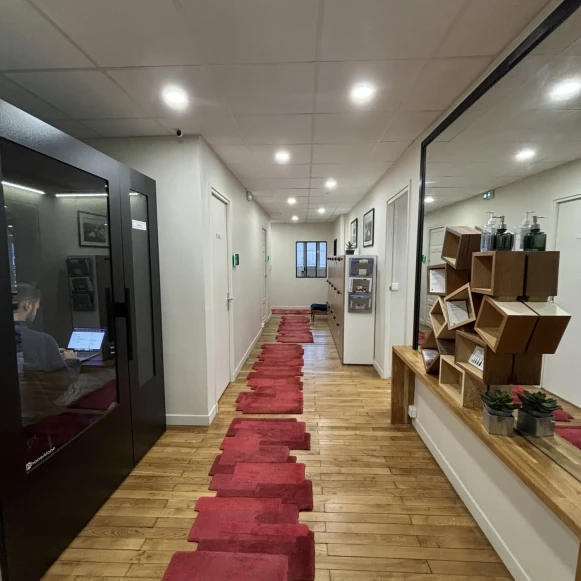 Bureau privé 30 m² 6 postes Location bureau Rue de la Bienfaisance Paris 75008 - photo 5