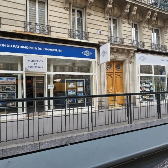 Bureau privé 70 m² 10 postes Coworking Rue Lagrange Paris 75005 - photo 1