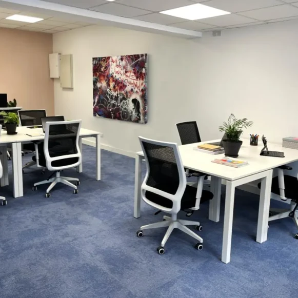 Bureau privé 31 m² 11 postes Coworking Avenue de Corinthe Marseille 13006 - photo 6