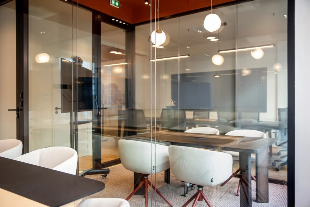 Espace indépendant - 75010 - 20 postes - 15500€