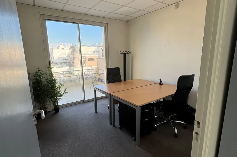 Bureau privé - 92400 - 2 postes - 1400€