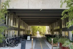 Open Space - 33130 - 24 postes - 280€