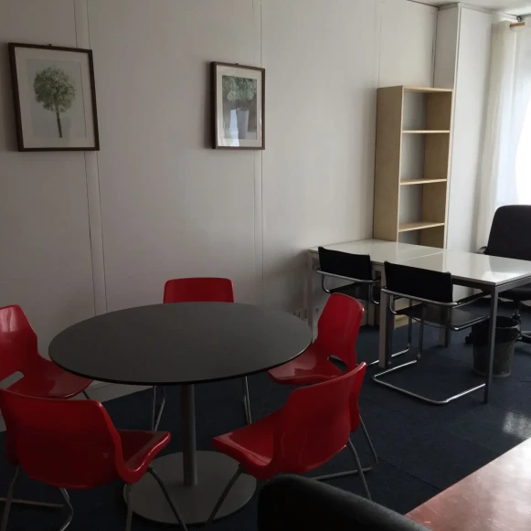 Bureau privé 20 m² 2 postes Coworking Avenue de l'Europe Thiais 94320 - photo 8