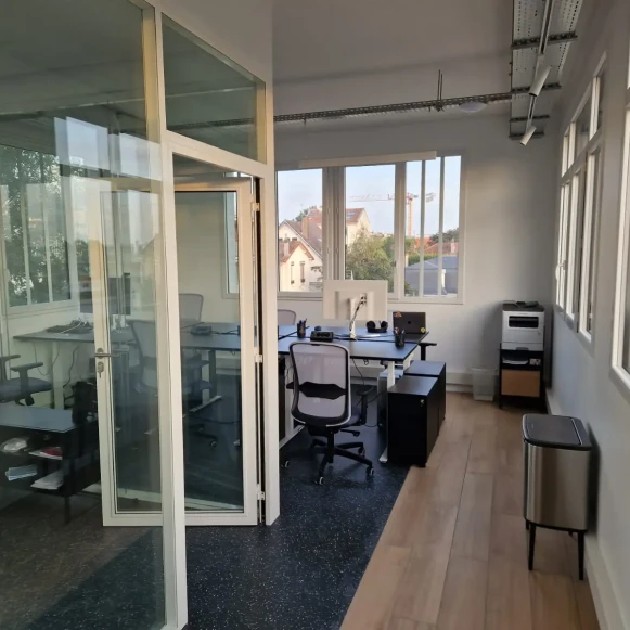 Bureau privé 45 m² 7 postes Coworking Avenue Curti Saint-Maur-des-Fossés 94100 - photo 2