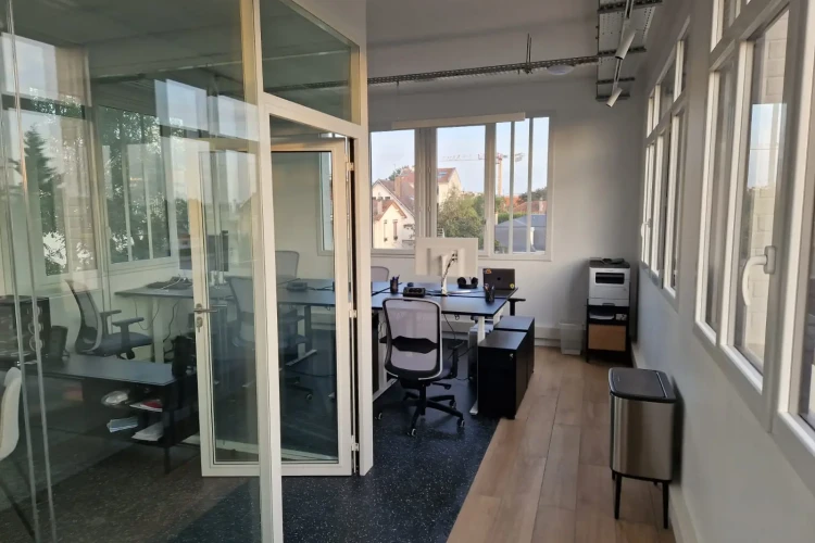 Bureau privé - 94100 - 7 postes - 2000€