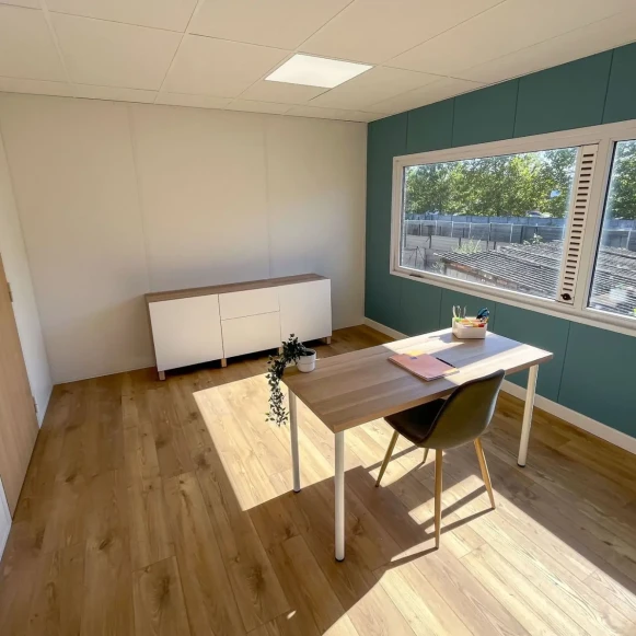 Bureau privé 14 m² 2 postes Coworking Rue du Dronckaert Roncq 59223 - photo 1