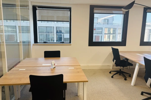 Bureau privé - 92300 - 6 postes - 3000€
