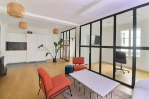 Espace indépendant - 75010 - 18 postes - 8000€