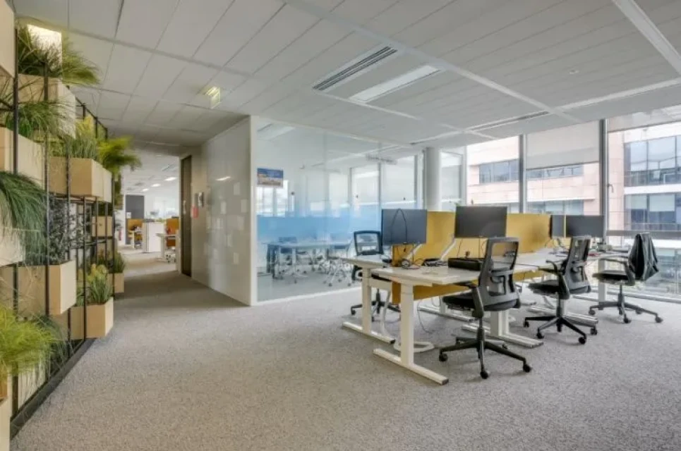 Regus - Suresnes, Green Walk