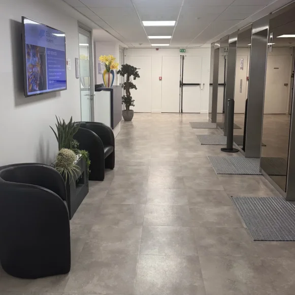 Bureau privé 25 m² 5 postes Location bureau Avenue de Malakoff Paris 75016 - photo 7