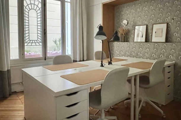 Bureau privé - 75017 - 4 postes - 1980€