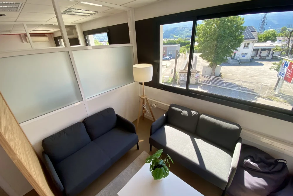 Bureau privé - 73000 - 6 postes - 750€