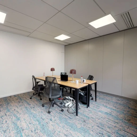 Bureau privé 23 m² 6 postes Location bureau Boulevard Gallieni Issy-les-Moulineaux 92130 - photo 1