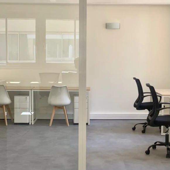 Espace indépendant 37 m² 8 postes Coworking Rue Marcadet Paris 75018 - photo 3