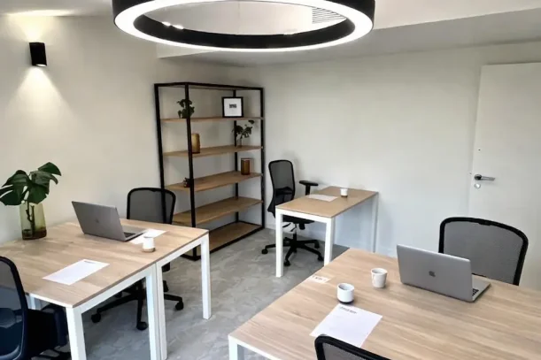 Bureau privé - 33000 - 5 postes - 2100€