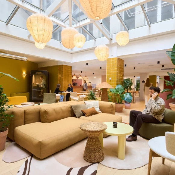 Open Space  4 postes Coworking Place de la Bourse Paris 75002 - photo 1