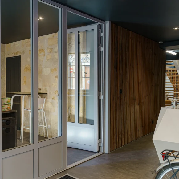 Bureau privé 18 m² 4 postes Coworking Rue Saint-Joseph Bordeaux 33000 - photo 4
